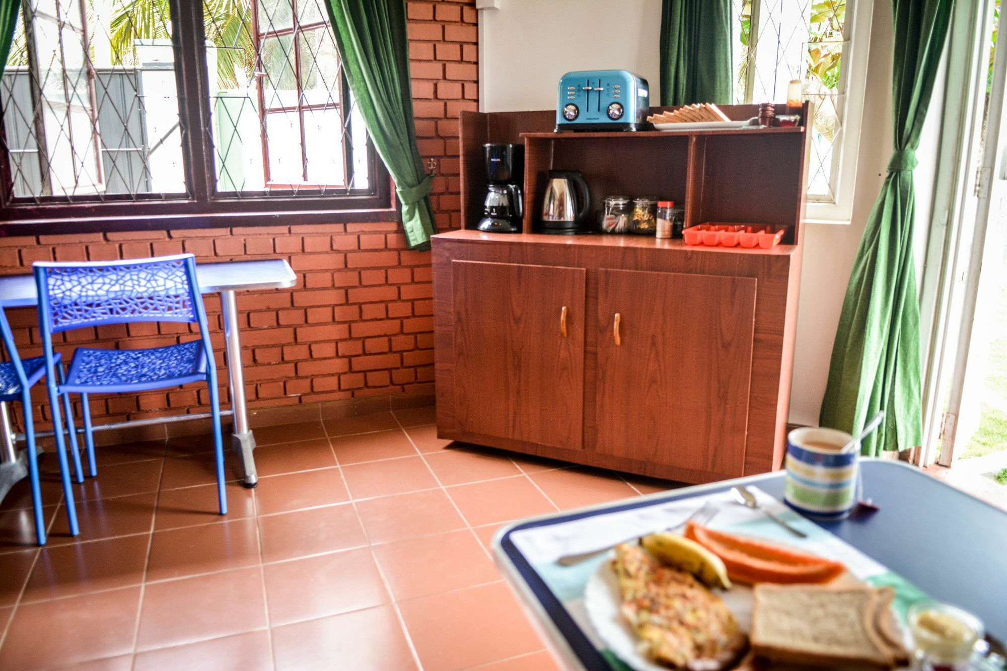 Explore Hostels Negombo Kochchikade Exterior photo